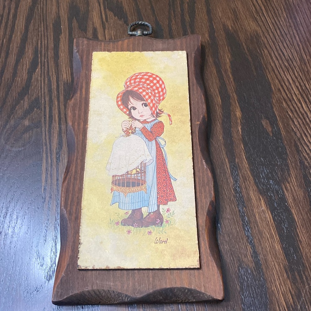 Vintage 70’s Ward Wall Hanger